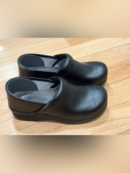Dansko Shoes - Dansko Professional Black Leather Clogs Slide On Shoes - Women’s Size 40 9 1/2